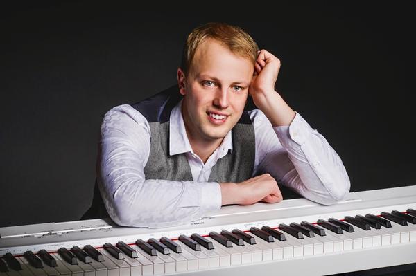 Pianist Lauri Lehtsaar: 